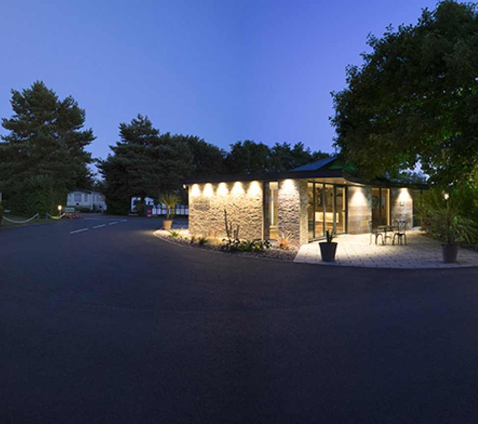 Oakdown Holiday Home Park at night time