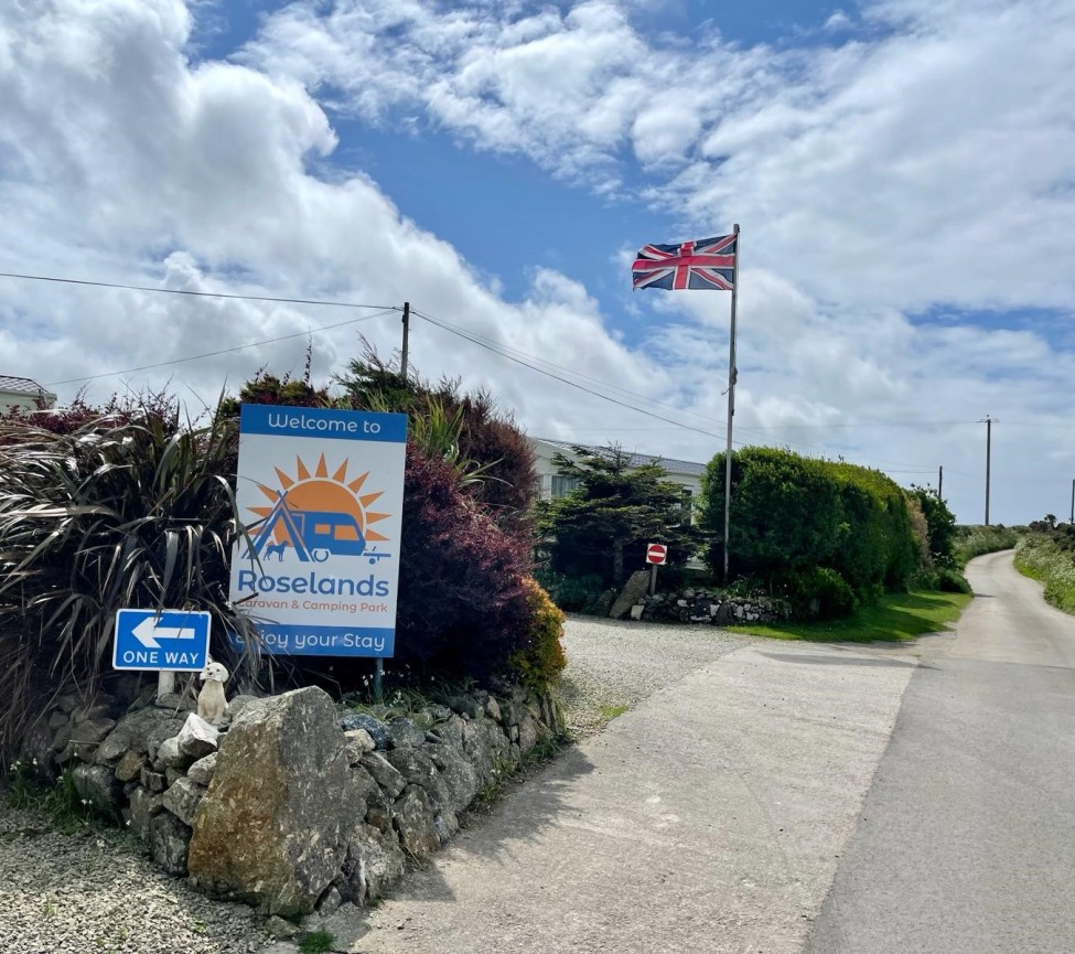 Roselands Caravan & Camping Park Entrance sign