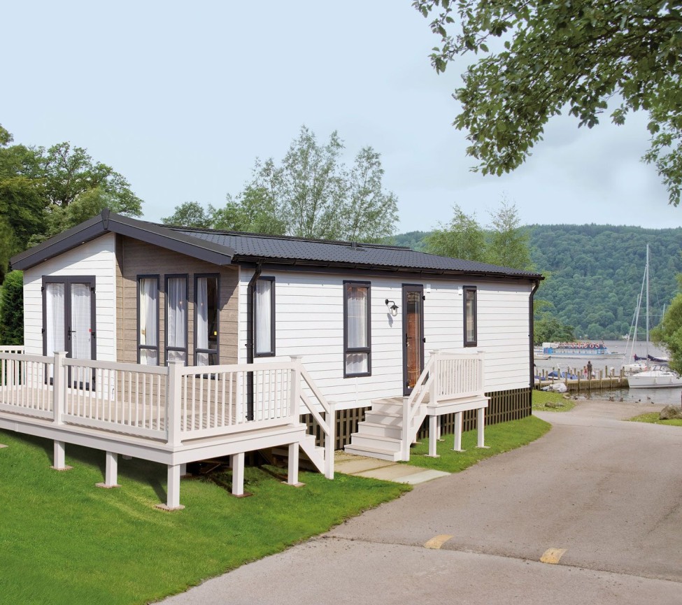 exterior view of the 2025 Atlas Debonair Lodge